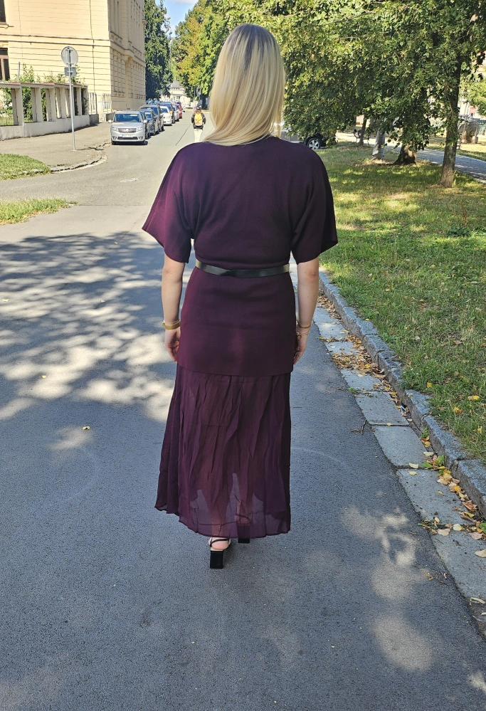 Svetrové šaty se sukní